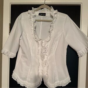 Gretty Zueger white cotton 3/4 sleeve, v-neck fitted ruffle blouse. XXL
